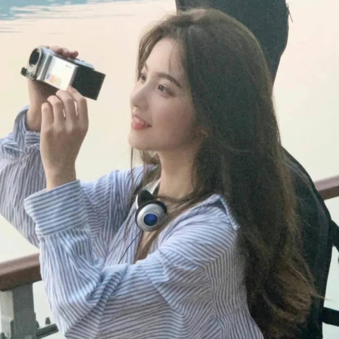 金光松美的四块石板